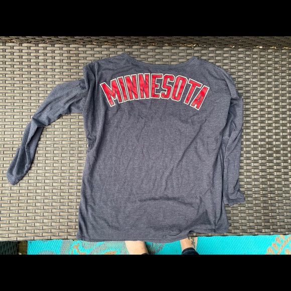 Minnesota Twins long sleeve tee! - Picture 3 of 3